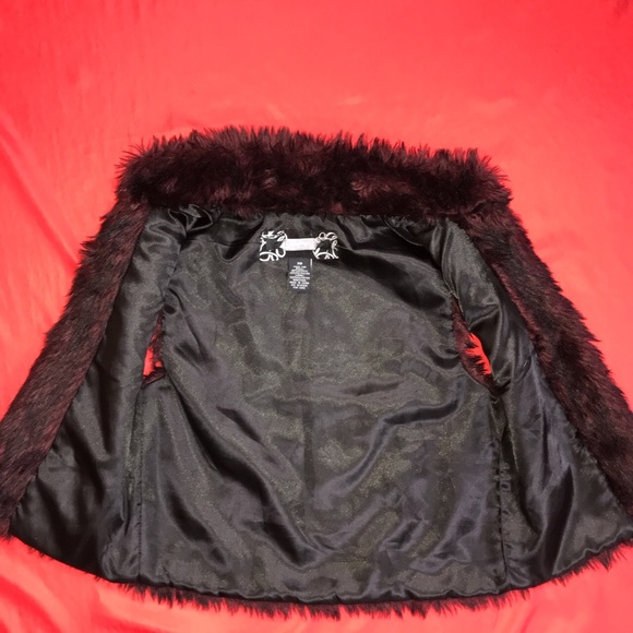 Fluffed vest - Picture 4 of 4